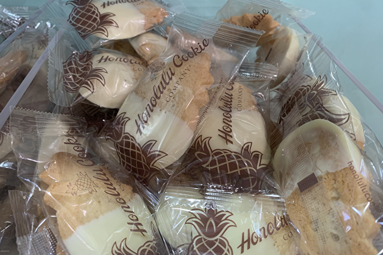 11:ホワイトチョコレートディップマカダミア