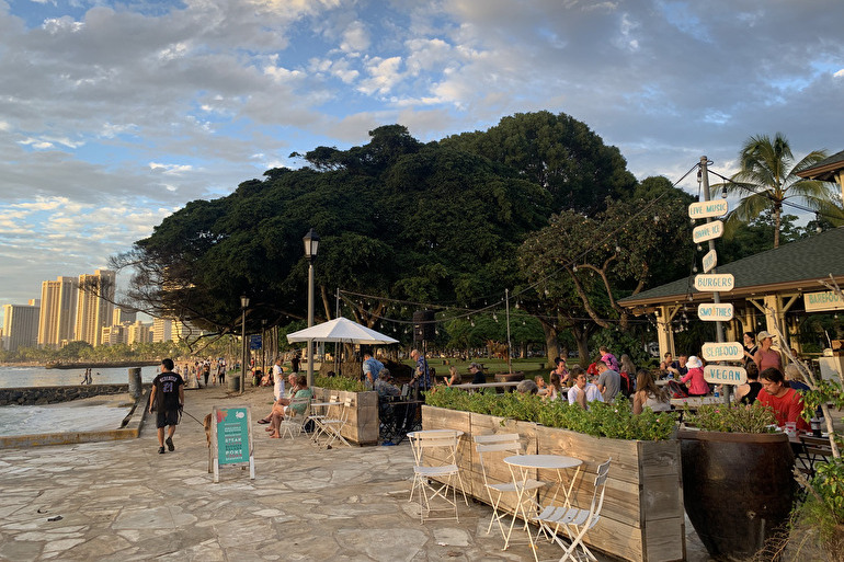 ベアフット・ビーチ・カフェ/Barefoot Beach Café