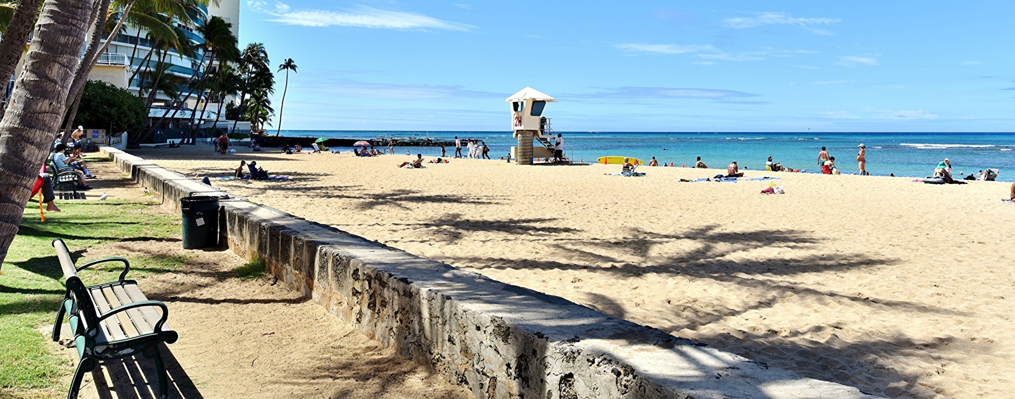 カイマナビーチとは?見どころや周辺のおすすめスポットを紹介